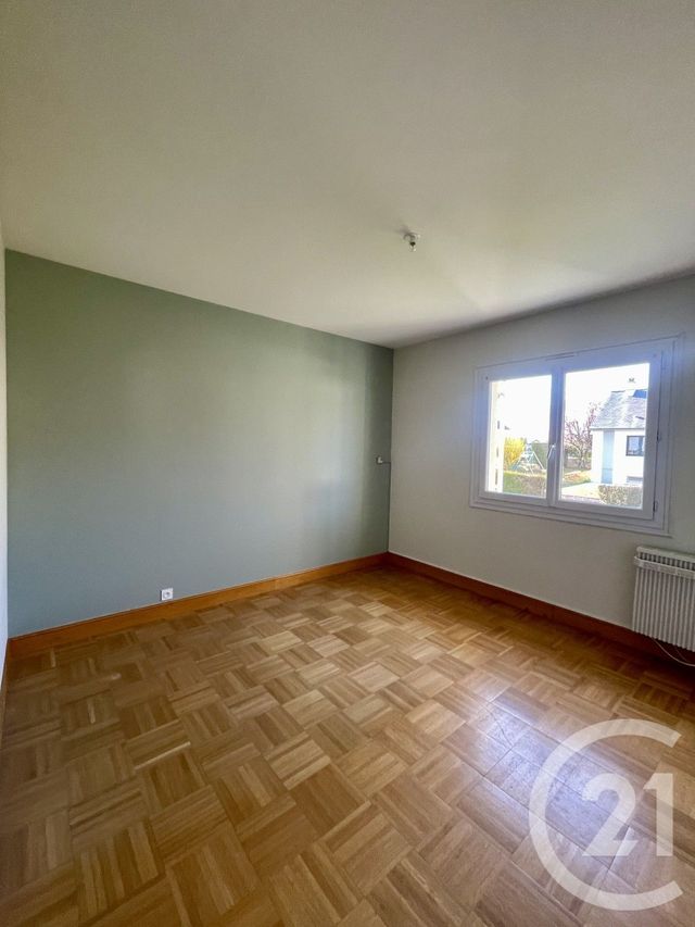 maison à louer - 4 pièces - 110.0 m2 - ST BERTHEVIN - 53 - PAYS-DE-LOIRE - Century 21 Dréano Immobilier