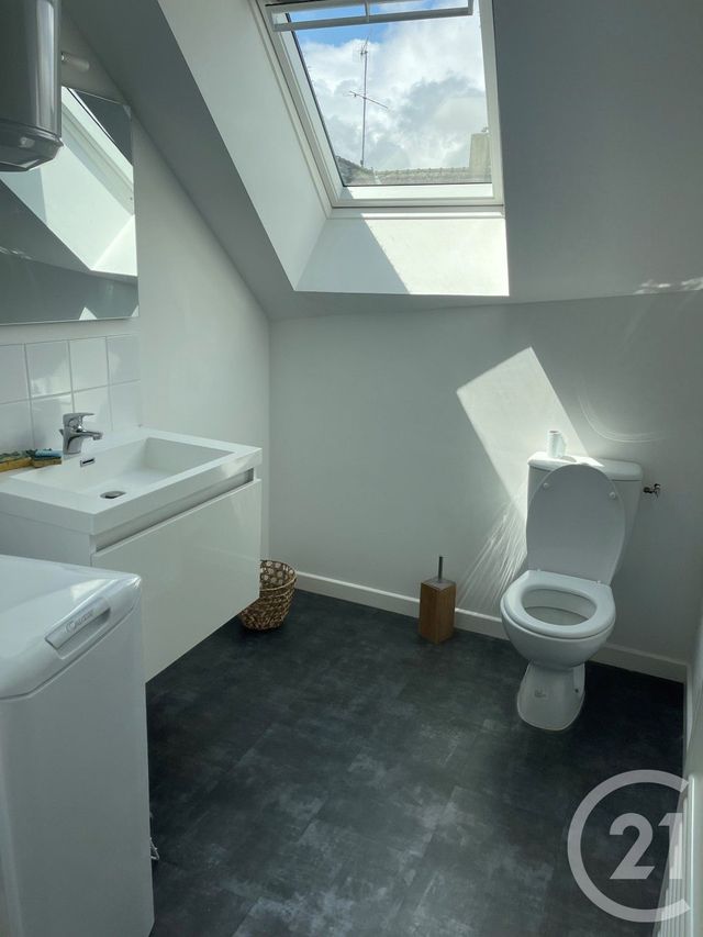 Appartement T2 à louer - 2 pièces - 48.0 m2 - ST BERTHEVIN - 53 - PAYS-DE-LOIRE - Century 21 Dréano Immobilier