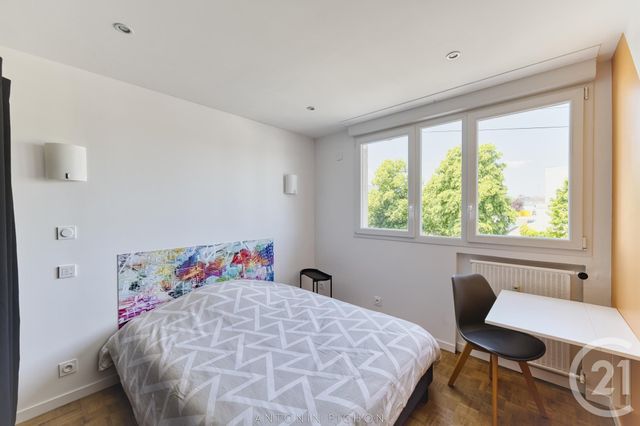 Appartement F5 à louer - 5 pièces - 103.0 m2 - LAVAL - 53 - PAYS-DE-LOIRE - Century 21 Dréano Immobilier