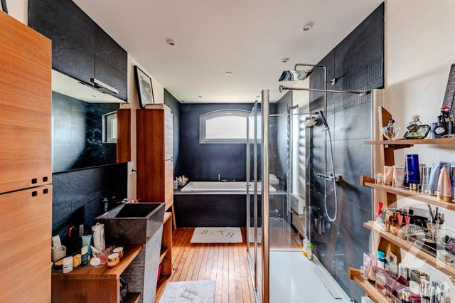 maison à vendre - 12 pièces - 238.0 m2 - ST BERTHEVIN - 53 - PAYS-DE-LOIRE - Century 21 Dréano Immobilier