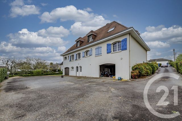 maison à vendre - 12 pièces - 238.0 m2 - ST BERTHEVIN - 53 - PAYS-DE-LOIRE - Century 21 Dréano Immobilier