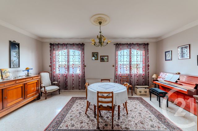 maison à vendre - 12 pièces - 238.0 m2 - ST BERTHEVIN - 53 - PAYS-DE-LOIRE - Century 21 Dréano Immobilier