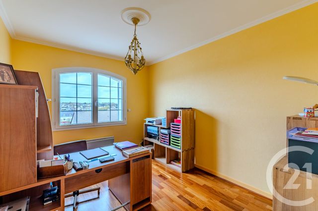 maison à vendre - 12 pièces - 238.0 m2 - ST BERTHEVIN - 53 - PAYS-DE-LOIRE - Century 21 Dréano Immobilier