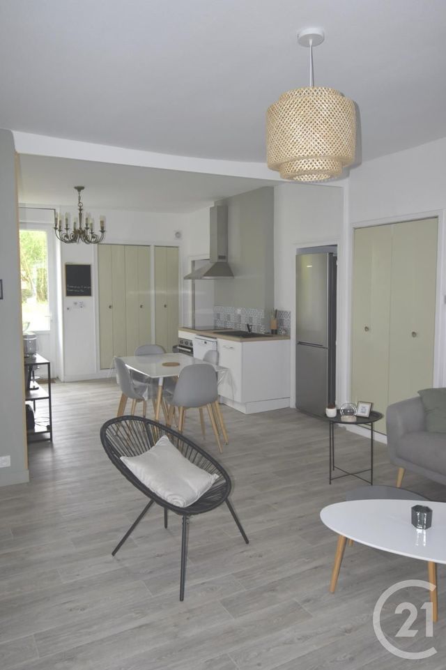 Appartement Chambre à louer - 5 pièces - 90.0 m2 - LAVAL - 53 - PAYS-DE-LOIRE - Century 21 Dréano Immobilier