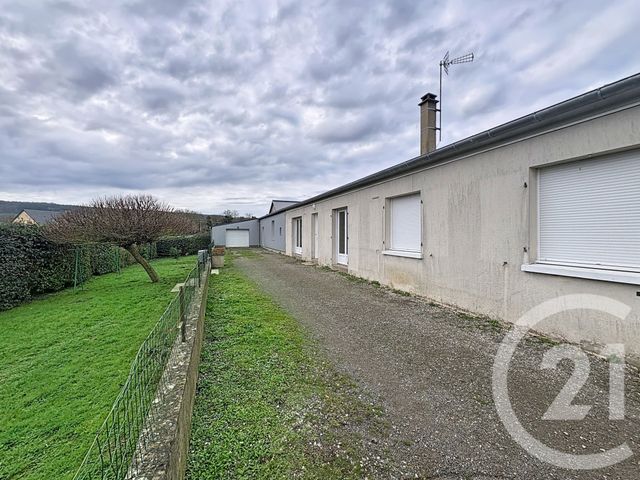 maison à louer - 6 pièces - 121.4 m2 - TORCE VIVIERS EN CHARNIE - 53 - PAYS-DE-LOIRE - Century 21 Dréano Immobilier