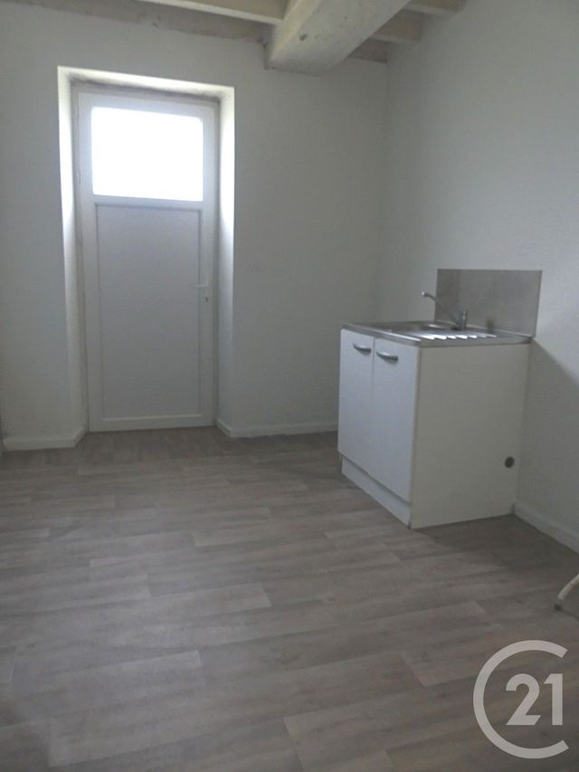 maison à louer - 4 pièces - 114.63 m2 - COSMES - 53 - PAYS-DE-LOIRE - Century 21 Dréano Immobilier