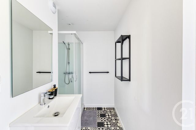 Appartement à louer - 5 pièces - 103.0 m2 - LAVAL - 53 - PAYS-DE-LOIRE - Century 21 Dréano Immobilier