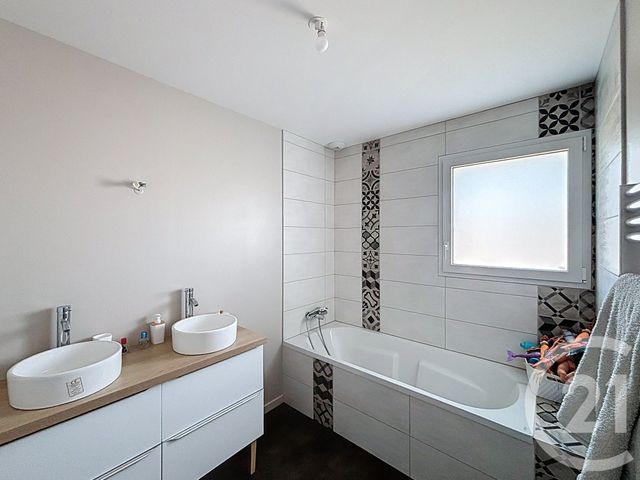 maison à vendre - 4 pièces - 111.4 m2 - BONCHAMP LES LAVAL - 53 - PAYS-DE-LOIRE - Century 21 Dréano Immobilier