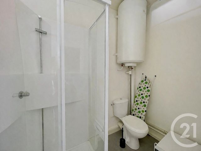 Appartement T2 à louer - 2 pièces - 30.0 m2 - LAVAL - 53 - PAYS-DE-LOIRE - Century 21 Dréano Immobilier