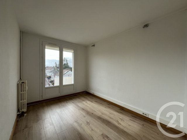 Appartement T3 à louer - 3 pièces - 63.65 m2 - LAVAL - 53 - PAYS-DE-LOIRE - Century 21 Dréano Immobilier