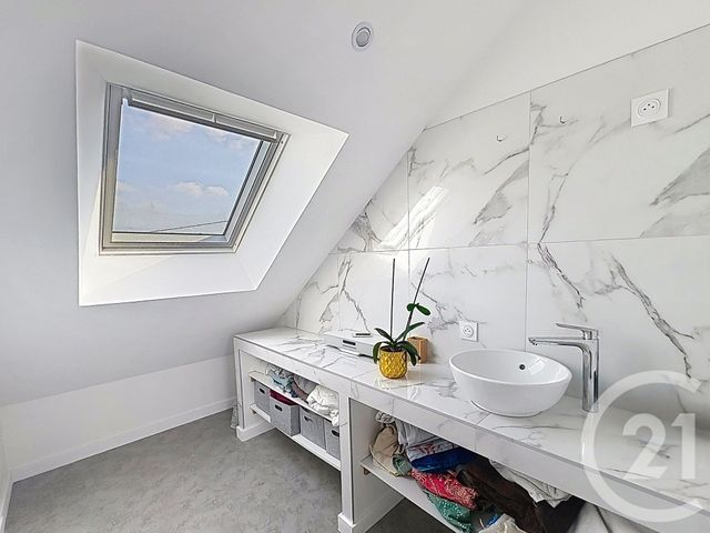 maison à vendre - 6 pièces - 151.4 m2 - 53 - PAYS-DE-LOIRE - Century 21 Dréano Immobilier