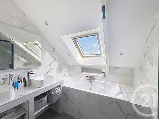 maison à vendre - 6 pièces - 151.4 m2 - 53 - PAYS-DE-LOIRE - Century 21 Dréano Immobilier