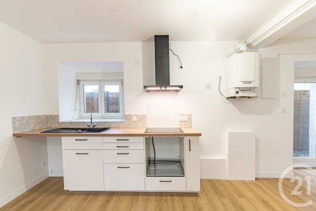 Appartement à louer - 2 pièces - 47.32 m2 - LOUVERNE - 53 - PAYS-DE-LOIRE - Century 21 Dréano Immobilier