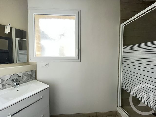 Appartement T3 à louer - 3 pièces - 80.0 m2 - COSSE LE VIVIEN - 53 - PAYS-DE-LOIRE - Century 21 Dréano Immobilier