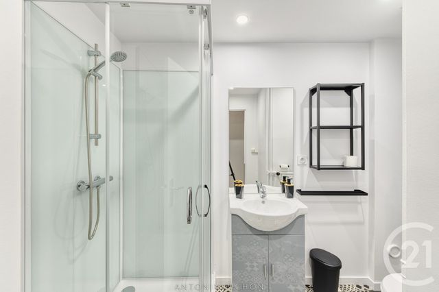 Appartement F5 à louer - 5 pièces - 103.0 m2 - LAVAL - 53 - PAYS-DE-LOIRE - Century 21 Dréano Immobilier