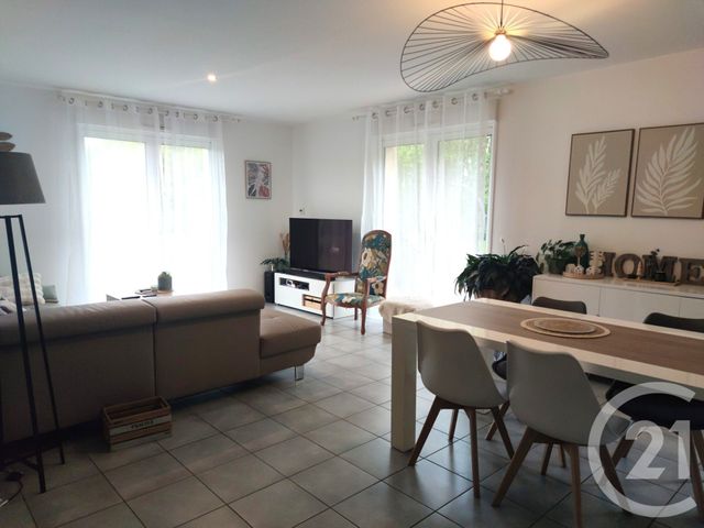 maison à louer - 5 pièces - 100.7 m2 - ST BERTHEVIN - 53 - PAYS-DE-LOIRE - Century 21 Dréano Immobilier