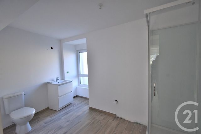 Appartement T2 à louer - 2 pièces - 47.07 m2 - COSSE LE VIVIEN - 53 - PAYS-DE-LOIRE - Century 21 Dréano Immobilier