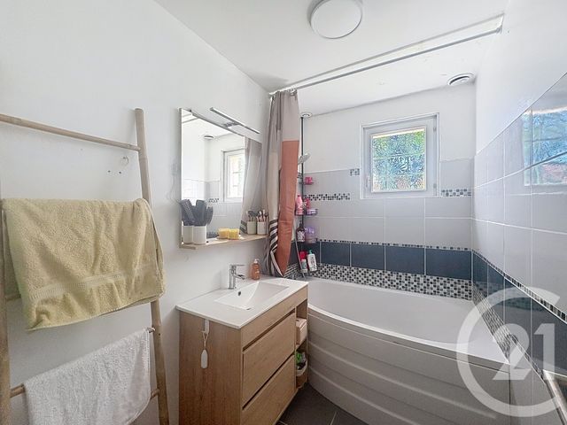 maison à vendre - 5 pièces - 90.0 m2 - LE GENEST ST ISLE - 53 - PAYS-DE-LOIRE - Century 21 Dréano Immobilier