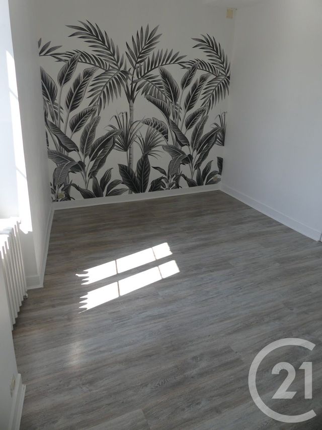 maison à louer - 6 pièces - 155.0 m2 - LAVAL - 53 - PAYS-DE-LOIRE - Century 21 Dréano Immobilier
