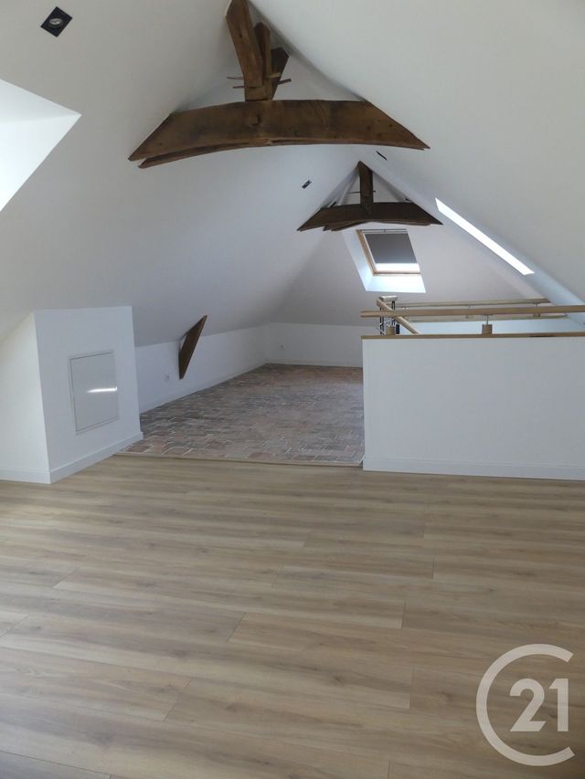maison à louer - 6 pièces - 155.0 m2 - LAVAL - 53 - PAYS-DE-LOIRE - Century 21 Dréano Immobilier