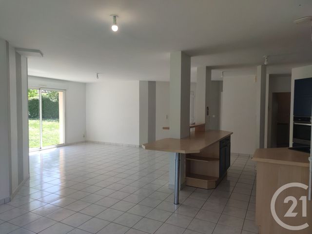maison à louer - 5 pièces - 126.77 m2 - BONCHAMP LES LAVAL - 53 - PAYS-DE-LOIRE - Century 21 Dréano Immobilier