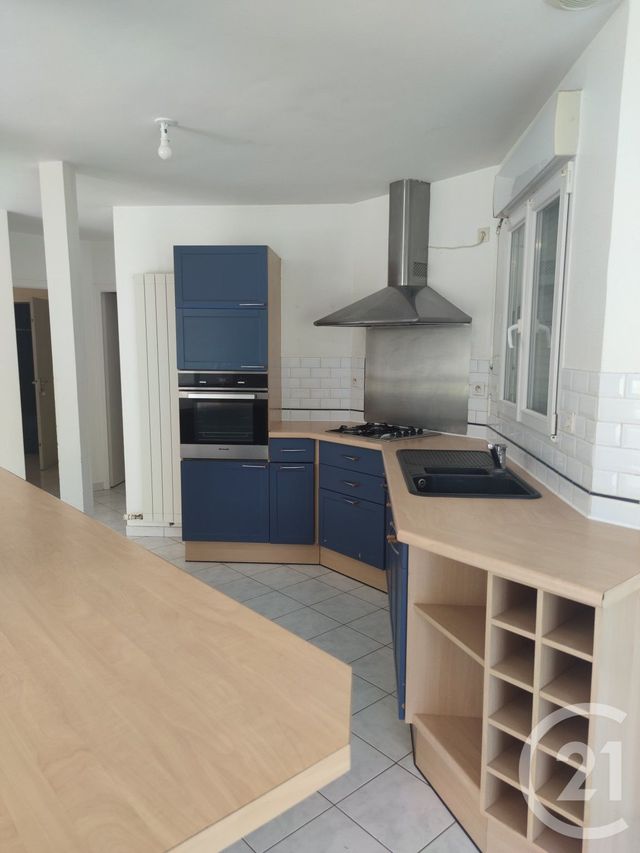 maison à louer - 5 pièces - 126.77 m2 - BONCHAMP LES LAVAL - 53 - PAYS-DE-LOIRE - Century 21 Dréano Immobilier