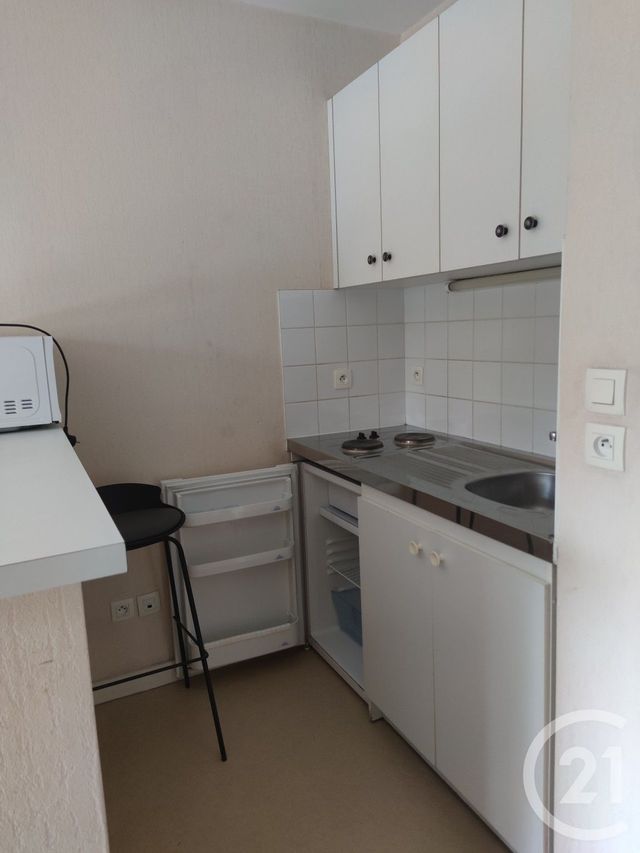 Appartement Studio à louer - 1 pièce - 21.33 m2 - LAVAL - 53 - PAYS-DE-LOIRE - Century 21 Dréano Immobilier