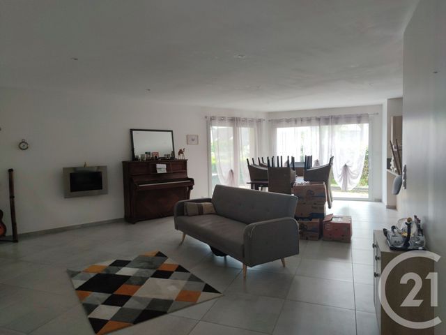 maison à louer - 4 pièces - 112.68 m2 - L HUISSERIE - 53 - PAYS-DE-LOIRE - Century 21 Dréano Immobilier
