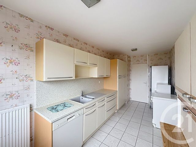 Appartement T4 à vendre - 5 pièces - 83.8 m2 - LAVAL - 53 - PAYS-DE-LOIRE - Century 21 Dréano Immobilier