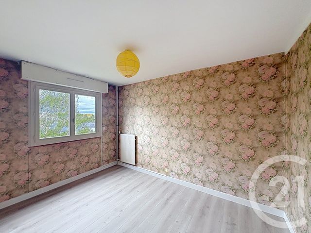 Appartement T4 à vendre - 5 pièces - 83.8 m2 - LAVAL - 53 - PAYS-DE-LOIRE - Century 21 Dréano Immobilier