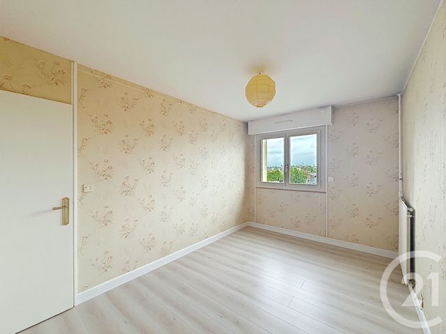 Appartement T4 à vendre - 5 pièces - 83.8 m2 - LAVAL - 53 - PAYS-DE-LOIRE - Century 21 Dréano Immobilier