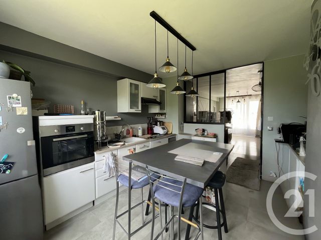 Appartement T3 à louer - 3 pièces - 62.56 m2 - LAVAL - 53 - PAYS-DE-LOIRE - Century 21 Dréano Immobilier