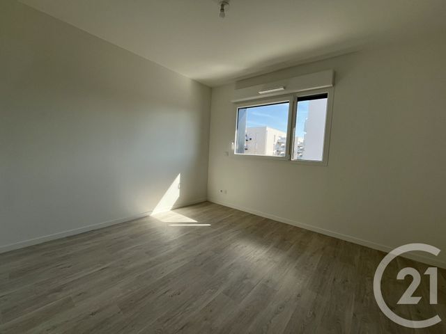 Appartement T3 à louer - 3 pièces - 69.69 m2 - LAVAL - 53 - PAYS-DE-LOIRE - Century 21 Dréano Immobilier