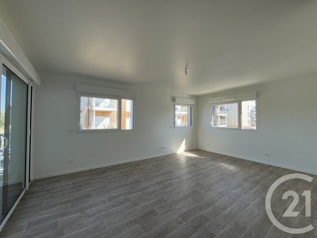 Appartement T3 à louer - 3 pièces - 69.69 m2 - LAVAL - 53 - PAYS-DE-LOIRE - Century 21 Dréano Immobilier