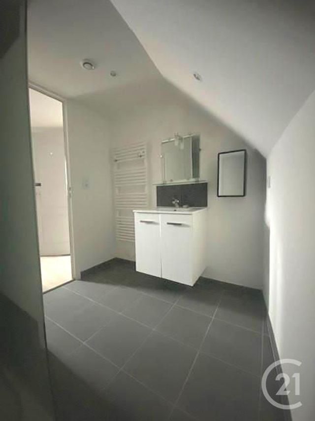 Appartement F2 à louer - 2 pièces - 28.72 m2 - LAVAL - 53 - PAYS-DE-LOIRE - Century 21 Dréano Immobilier