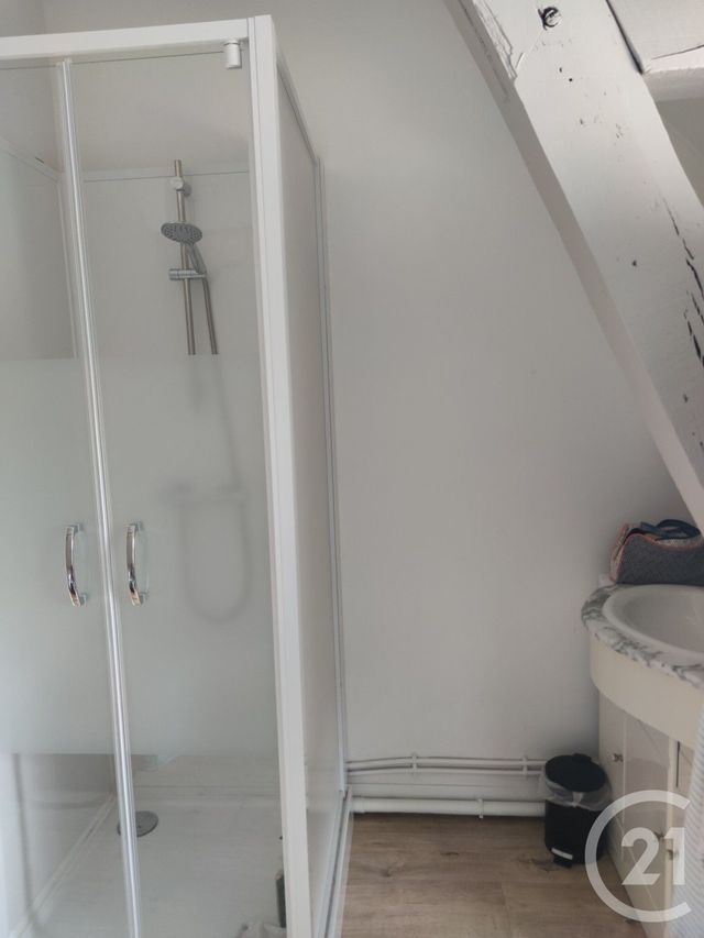 Appartement T2 à louer - 2 pièces - 27.98 m2 - LAVAL - 53 - PAYS-DE-LOIRE - Century 21 Dréano Immobilier