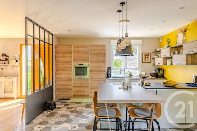 maison à louer - 6 pièces - 165.0 m2 - LAVAL - 53 - PAYS-DE-LOIRE - Century 21 Dréano Immobilier