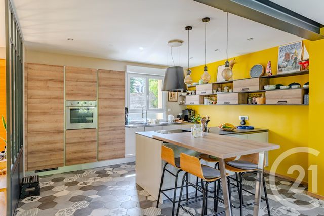 maison à louer - 6 pièces - 165.0 m2 - LAVAL - 53 - PAYS-DE-LOIRE - Century 21 Dréano Immobilier