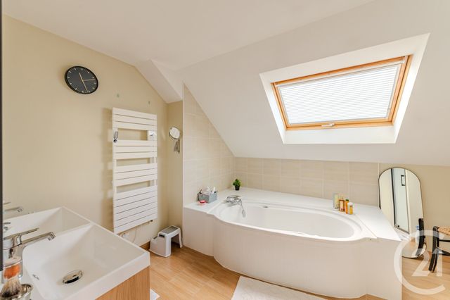 maison à louer - 6 pièces - 165.0 m2 - LAVAL - 53 - PAYS-DE-LOIRE - Century 21 Dréano Immobilier