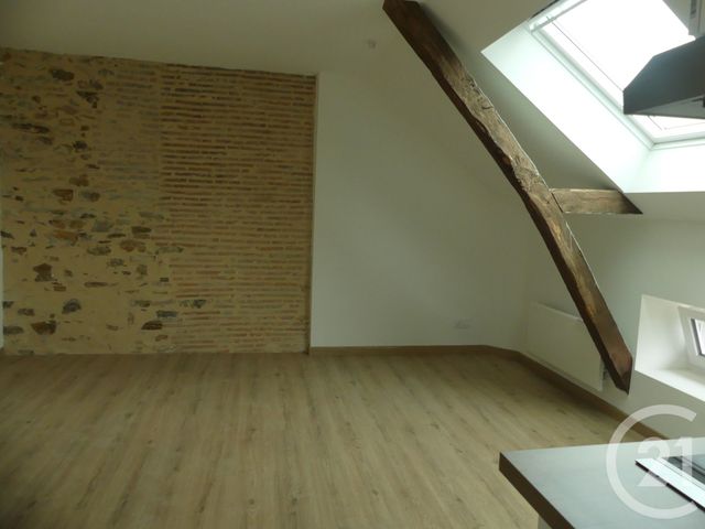 Appartement à louer - 2 pièces - 23.05 m2 - ST BERTHEVIN - 53 - PAYS-DE-LOIRE - Century 21 Dréano Immobilier