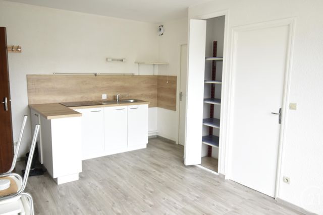 Appartement à louer - 2 pièces - 38.0 m2 - LAVAL - 53 - PAYS-DE-LOIRE - Century 21 Dréano Immobilier