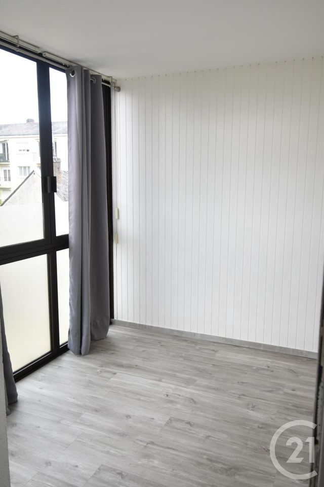 Appartement à louer - 2 pièces - 38.0 m2 - LAVAL - 53 - PAYS-DE-LOIRE - Century 21 Dréano Immobilier