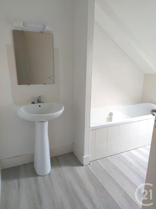 maison à louer - 4 pièces - 69.23 m2 - EVRON - 53 - PAYS-DE-LOIRE - Century 21 Dréano Immobilier