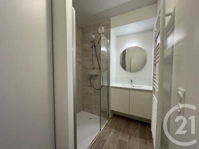 Appartement T3 à louer - 3 pièces - 59.62 m2 - LAVAL - 53 - PAYS-DE-LOIRE - Century 21 Dréano Immobilier