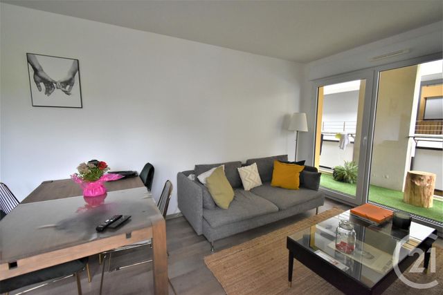 Appartement F2 à louer CHANGE
