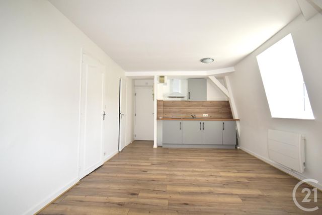 Appartement F2 à louer ST BERTHEVIN