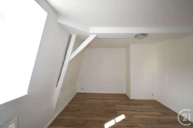 Appartement F2 à louer - 2 pièces - 35.71 m2 - ST BERTHEVIN - 53 - PAYS-DE-LOIRE - Century 21 Dréano Immobilier