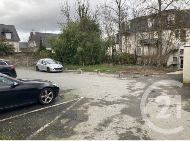 parking à louer - 10.0 m2 - LAVAL - 53 - PAYS-DE-LOIRE - Century 21 Dréano Immobilier