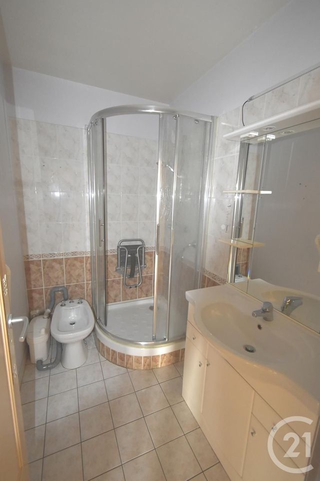 Appartement T4 à louer - 4 pièces - 92.49 m2 - LAVAL - 53 - PAYS-DE-LOIRE - Century 21 Dréano Immobilier