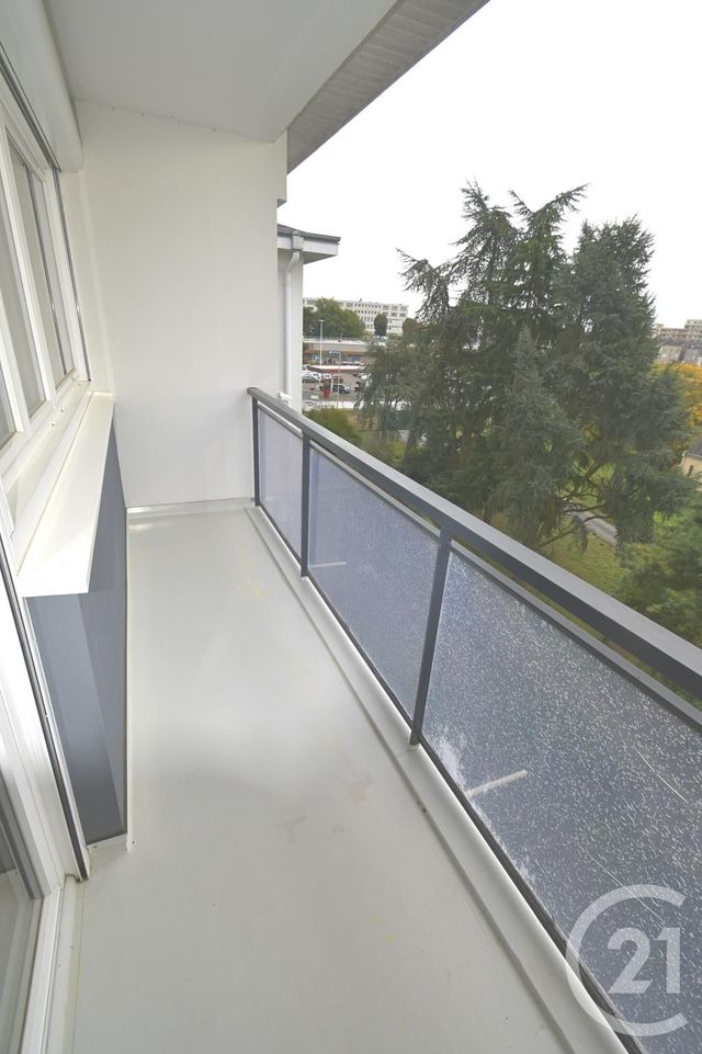 Appartement T4 à louer - 4 pièces - 92.49 m2 - LAVAL - 53 - PAYS-DE-LOIRE - Century 21 Dréano Immobilier